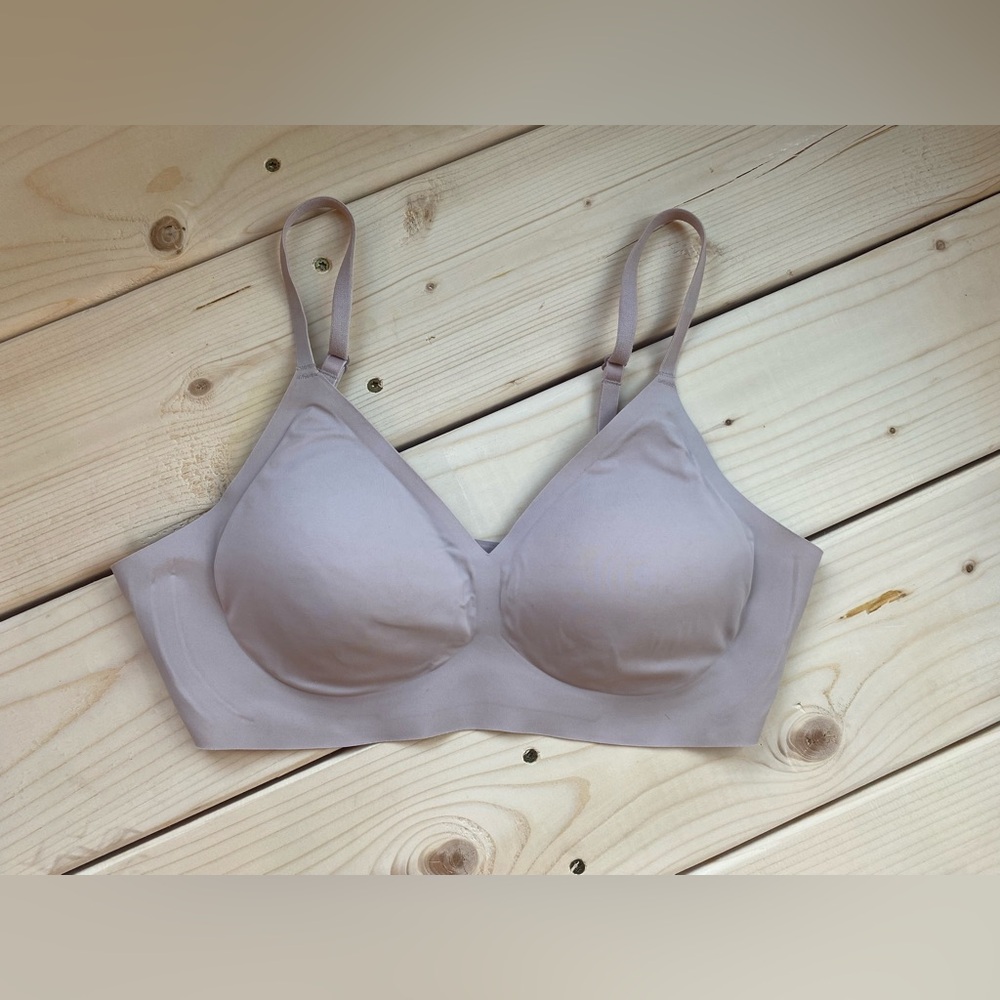 Seamless Lavender Bra